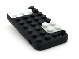 coque-blocs-design-lego-noire-blanc-et-gris-iphone-5-3