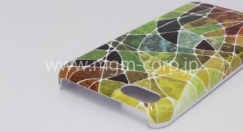 iPhone low cost : photo d’une coque ?