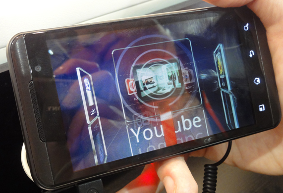 Amazon : un smartphone 3D pour concurrence l’iPhone en 2014 ?