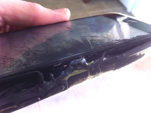 Insolite : un iPhone 5C prend feu et brûle une adolescente