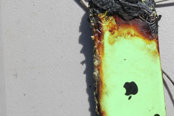 Insolite : un iPhone 5C s’enflamme et brûle un adolescent