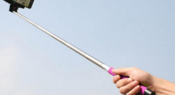 Insolite : un anglais meurt foudroyé à cause de sa perche à selfie