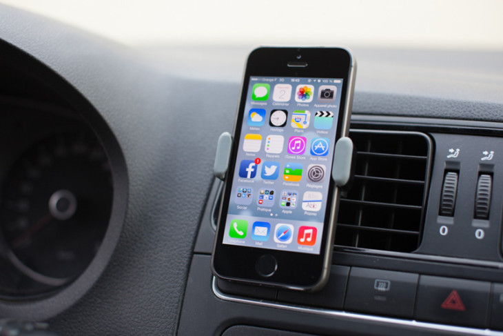 Les meilleures applications iOS pour vos déplacements en voiture