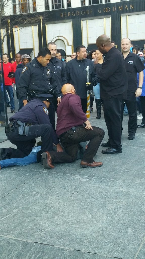 Apple Store de New York : un homme arrêté après avoir sorti un sabre