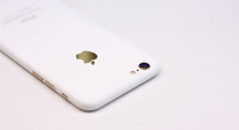 Customisation : un iPhone 6 blanc mat aux allures d’iPhone 3G
