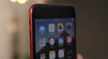 Customisation : un iPhone 7 rouge avec la vitre avant noire en vidéo