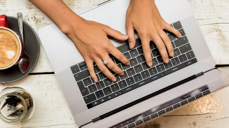 Un nouveau MacBook avec clavier ciseaux mi-2020 ?
