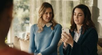 Apple : une mère de famille indignée dans cette publicité pour l’effet “bokeh”
