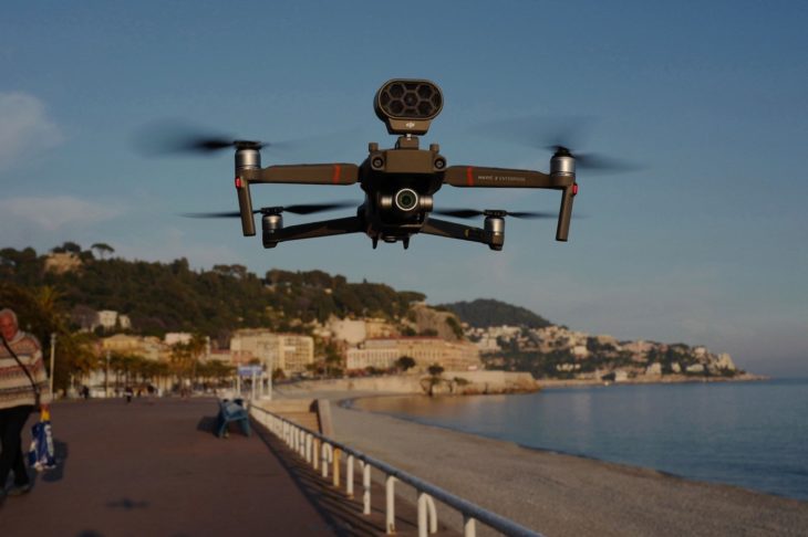 À Nice, un drone demande aux habitants de rester chez eux