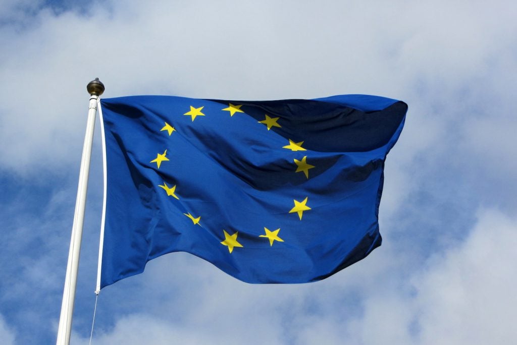 La justice européenne interdit aux pays la collecte permanente de données
