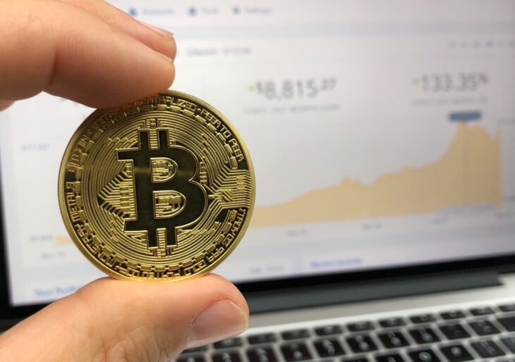 Le bitcoin dépasse pour la première fois les 34.000 dollars