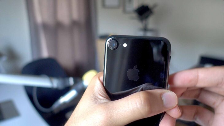 Apple : un nouveau revêtement anti-trace pour l’iPhone 13