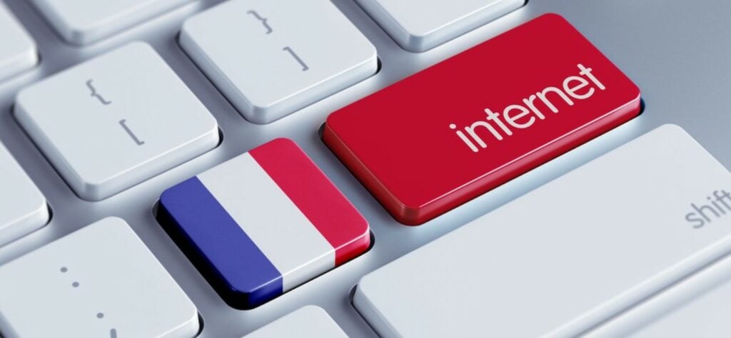 Les Français ont passé en moyenne 2h26 sur Internet chaque jour en 2021