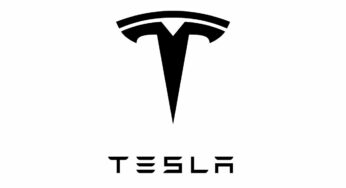 Tesla “rappelle” 300 000 véhicules