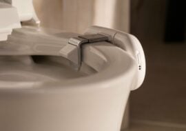 Kohler lance une caméra de toilette connectée à l’iPhone, qui analyse votre… santé