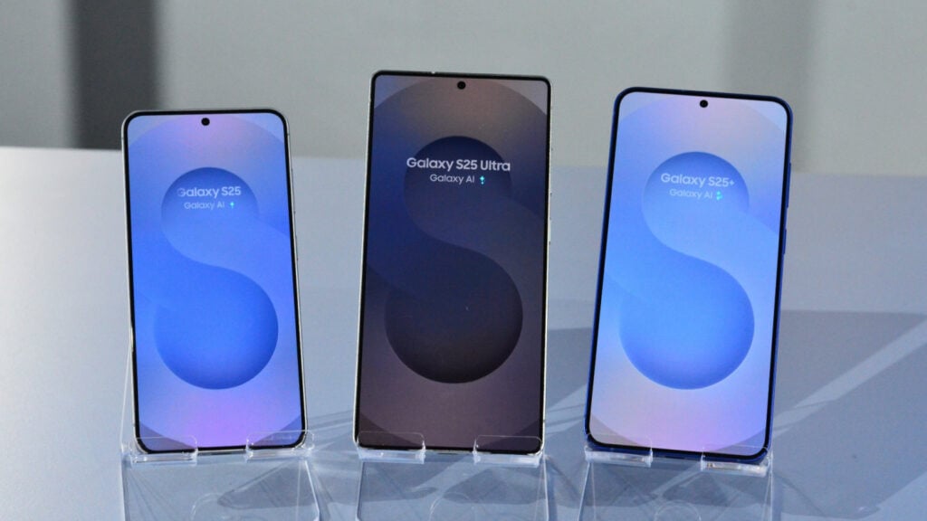 Galaxy S26 : Samsung h&eacute;site pour le tarif &agrave; cause du prix de la RAM